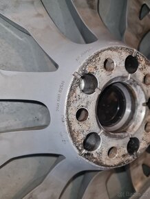 Alu disky R18 CASCADE se zim. pneu na Volkswagen Touareg III - 5