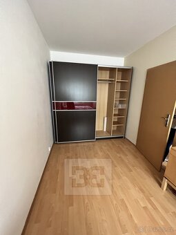 Pronájem bytu 2+kk s balkónem a garážovým stáním, Berlínská - 5
