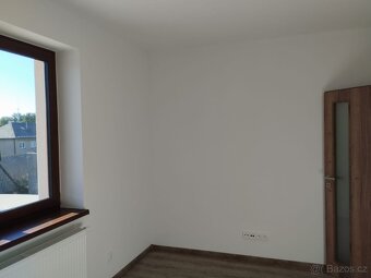 pronájem nově rekonstr.bytu 2+KK - 5