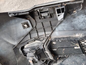 BMW 5 F10 přední nárazník - 5