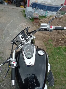 Suzuki VL800 - 5
