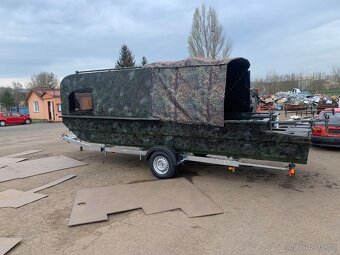 Rybářská loď 6x2m - 5