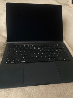 Macbook Air M3 13” 2024 8/256 + FAKTURA - 5