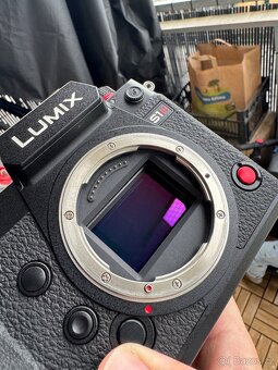 Panasonic Lumix S1H – fullframe video bezzrcadlovka – TOP st - 5