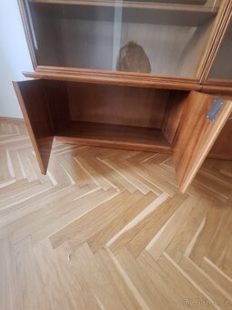 Prodám dobovou knihovnu - 5