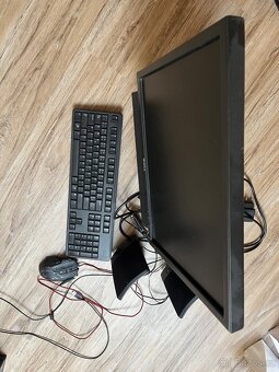 PC stolní počítač DELL all-in-one - 5