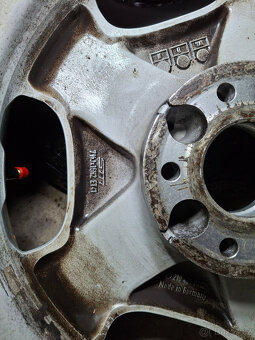 Alu kola mercedes benz složené ze dvou sad rozměry 7,5Jx16 - 5