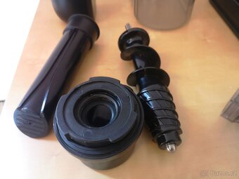 Šnekový odšťavňovač Philips HR1889/70 - 5