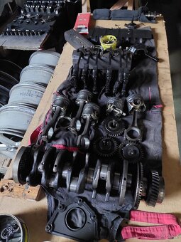 Motor VW T5. 2,5 tdi - 5