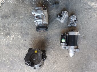 Audi A8 startér alternátor klimakompresor - 5