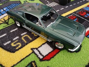 Ford mustang 1:18 bburago - 5