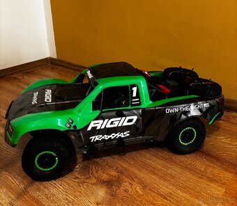 Prodám Traxxas UDR - 5