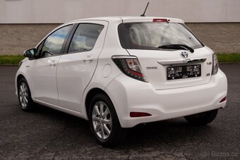 Toyota Yaris 1.5 Hybrid LOUNGE - 5