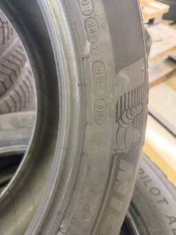 Michelin 235/55 r20 - 5