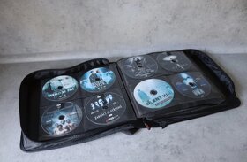 Velká sada DVD 140ks filmů + prostorná brašna Hama

 - 5