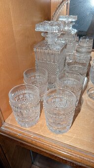 Sady nádobí z broušeného skla a porcelánu + zrcadlo - 5