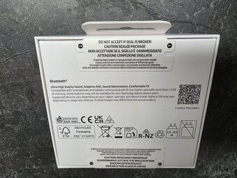 Sluchátka Samsung Galaxy Buds3 Stříbrná (nové, nerozbalené) - 5