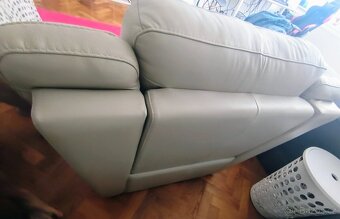 Gauč a křeslo z pravé kůže - 5