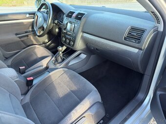VW Jetta 1.6i 85kw koupeno v CZ Automatická Klima - 5