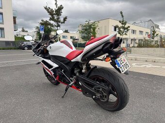 Yamaha YZR-R1 RN19 - 5