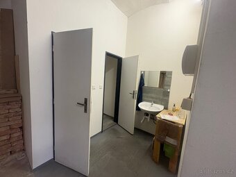 Pronájem skladovacích a kancelářských prostor - 5