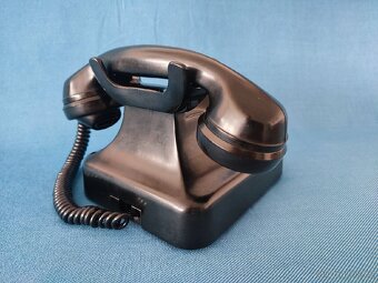 STAROŽITNÝ BAKELITOVY TELEFON značky RFT. - 5