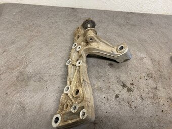 VW GOLF 5 2003-2008 - KONZOLE PŘEDNÍCH RAMEN - 5