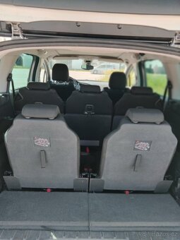 Peugeot 5008 1.6HTP 115kw 7místně Rok výroby 2011 - 5