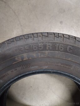 Prodám pneu 235/65 R 16C - 5