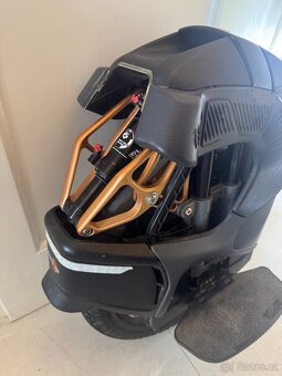 KingSong S18 elektrická jednokolka – najeto 4 300 km – 23 00 - 5