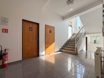 Kancelář k pronájmu – Zlín, vedle kavárny Malá scéna - 5