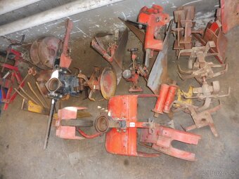 prodám malotraktor vari s nářadím a s příslušenstvím - 5