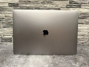MacBook Pro 16" 2019 i7 / 16GB / 500GB / Pro 5300M - 5