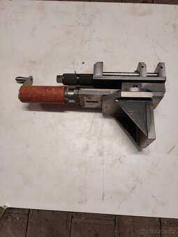 Soustruh-frëzovací suport - 5