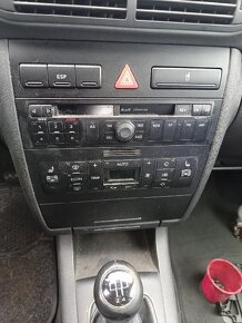Audi A3 1,6 - 5