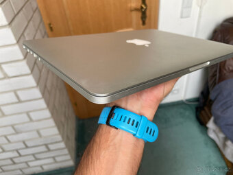 Apple MacBook Pro, Early 2015, i5, 8 GB RAM, 256 GB NVME - 5