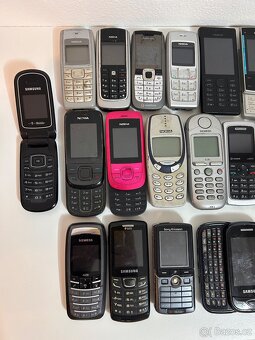 Mix mobilních telefonů - 5