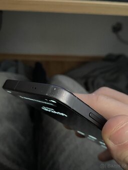 PRODÁM Samsung S25 12/128GB - 5