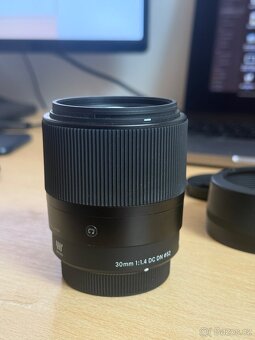 Sigma 30 mm f/1,4 DC DN Contemporary pro micro 4/3 - 5