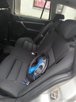Škoda Octavia 2 rok 2005 77 kW km 384 - 5