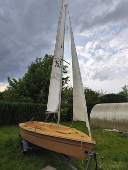 Plachetnice Flying fisch 2 - 5