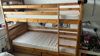 Prodám dřevěnou palandu z masivu borovice - 5