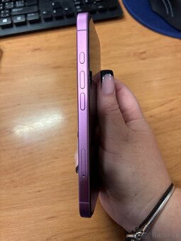 iPhone 16 128 GB, baterie 98%, přes rok zaruka - 5