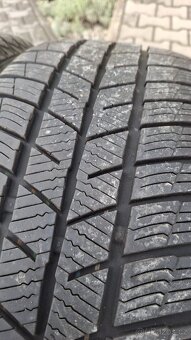 Zimní komplet 5x112 215/60 R16 - 5