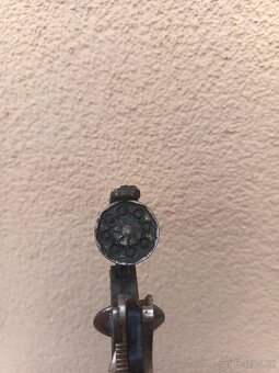 Stará dětská pistol na kapsle(revolver). - 5
