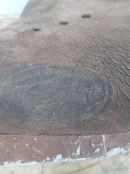 Staré odpružené sedla - 5