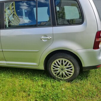 Volkswagen Touran 2.0TDi 103kw Face-Lift Nová STK - 5