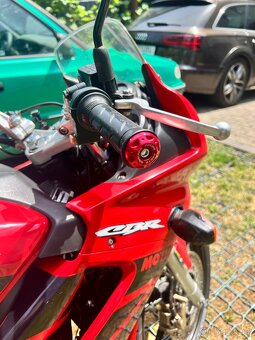 Honda CBR125R 2006 - 5