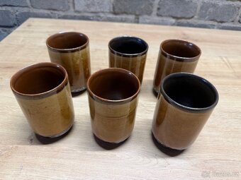 Sada 6 kameninových hrnků v hnědé glazuře - 5