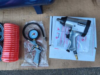 Prodám 2-pístový kompresor Einhell BT-AC 400/50 +pneumatický - 5